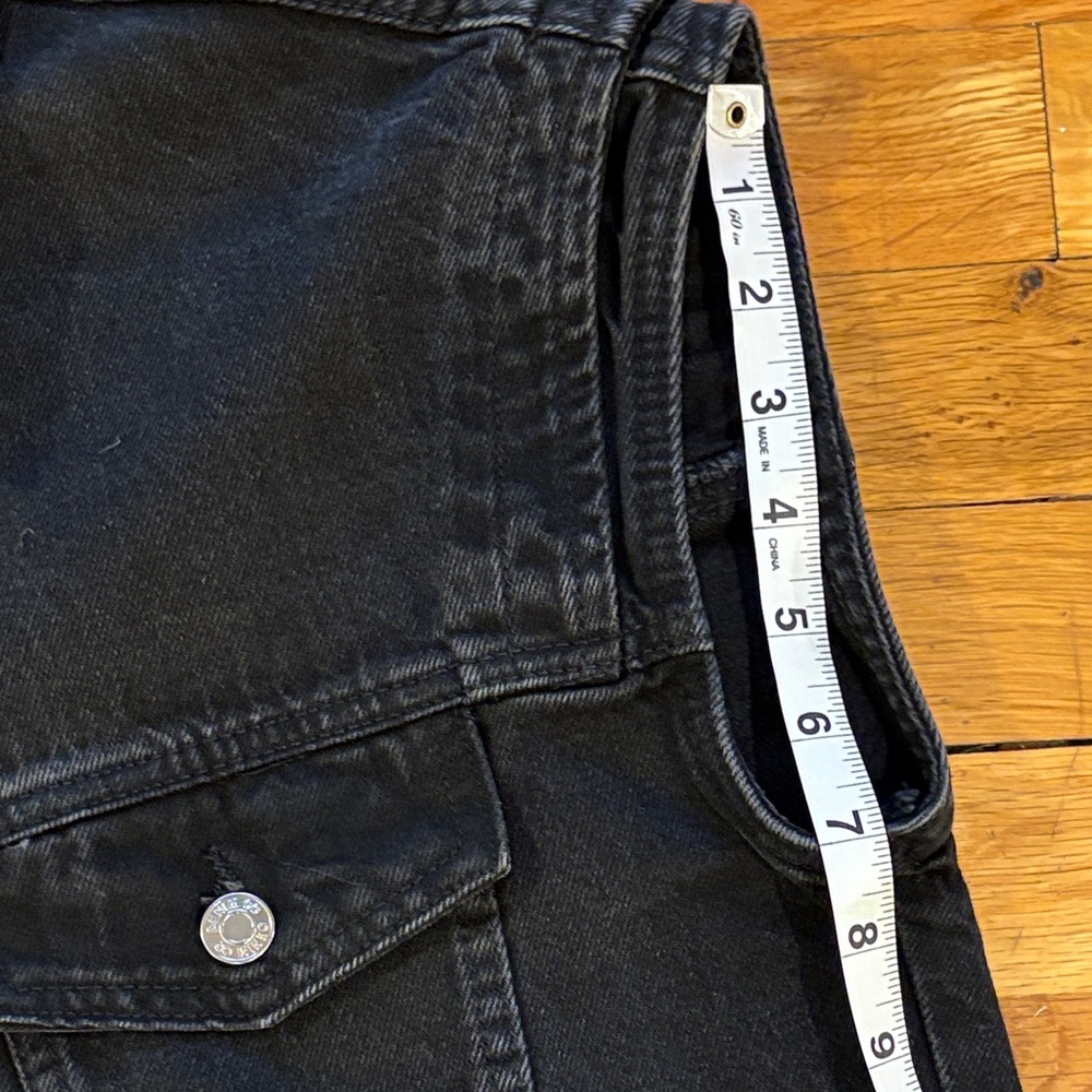 Black Sleeveless Denim Vest - Picture 4 of 6